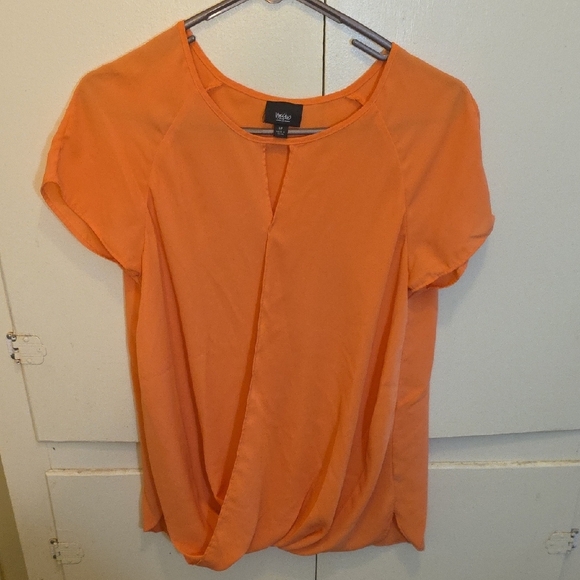 Mossimo Supply Co. Tops - ​Mossimo Supply Co. Women's Twist-Front Blouse (Size SP)